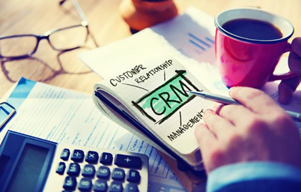 سیستم مدیریت مشتری (CRM) چیست؟